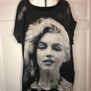 Forever 21 Marilyn Monroe Black Top